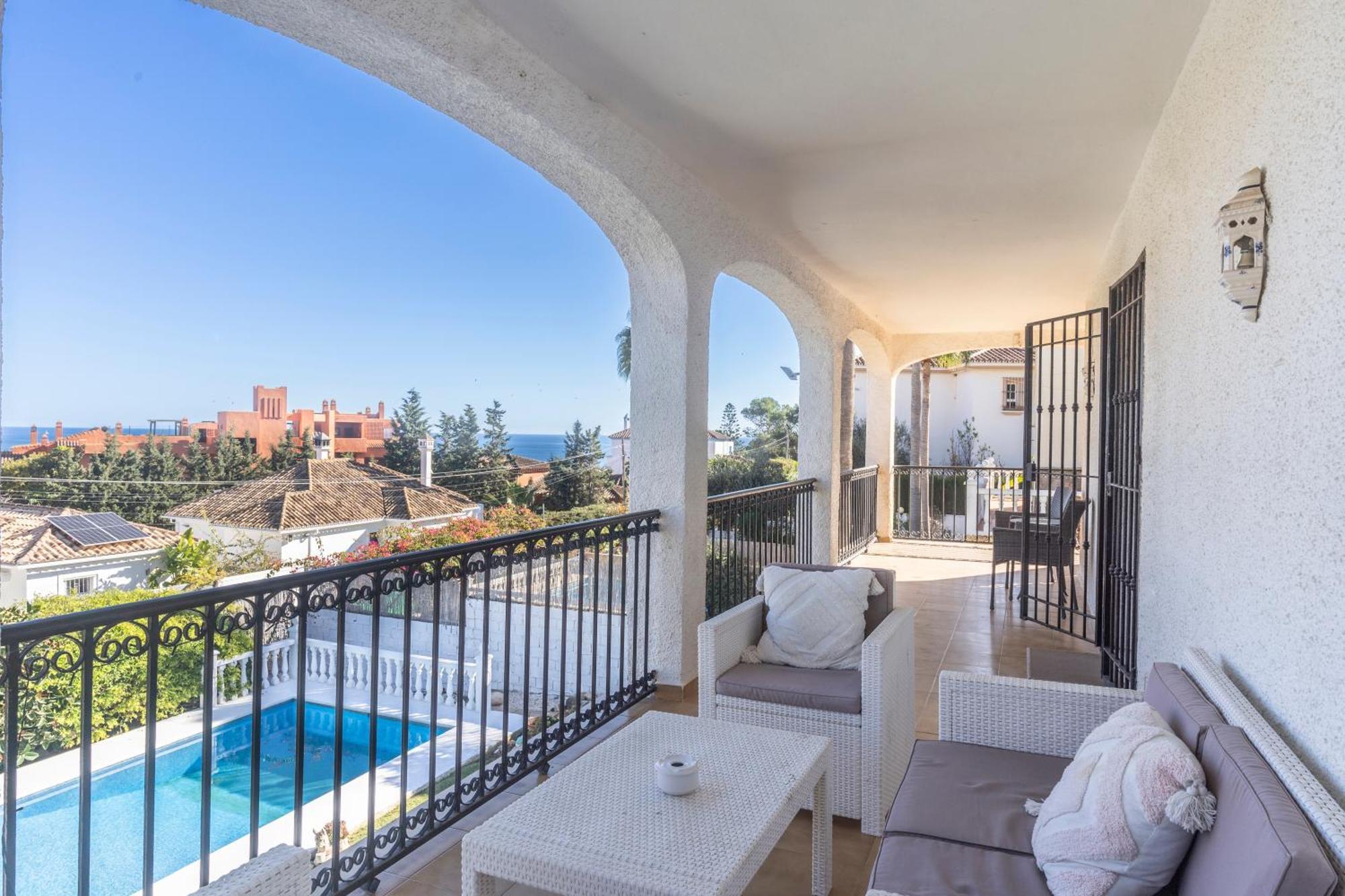 Beautiful 5 Bedroom Villa, Sea Views, Private Pool, Estepona Newly Refurbished Exterior photo
